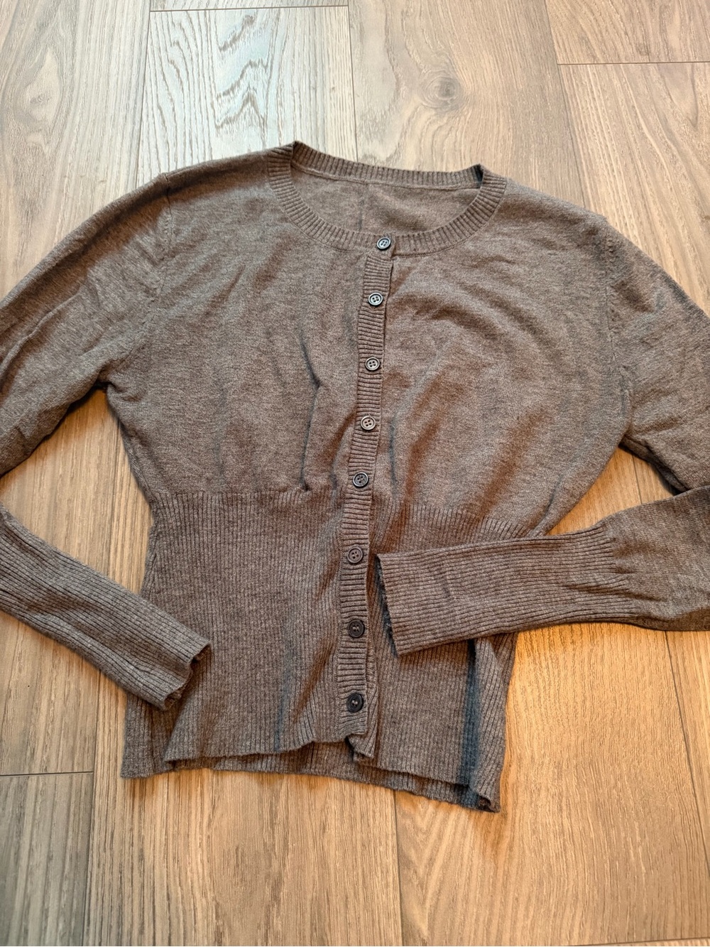 Classic Crewneck Button-Front Women's Sweater - Grey - Size Small